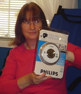 Vicki shows gift